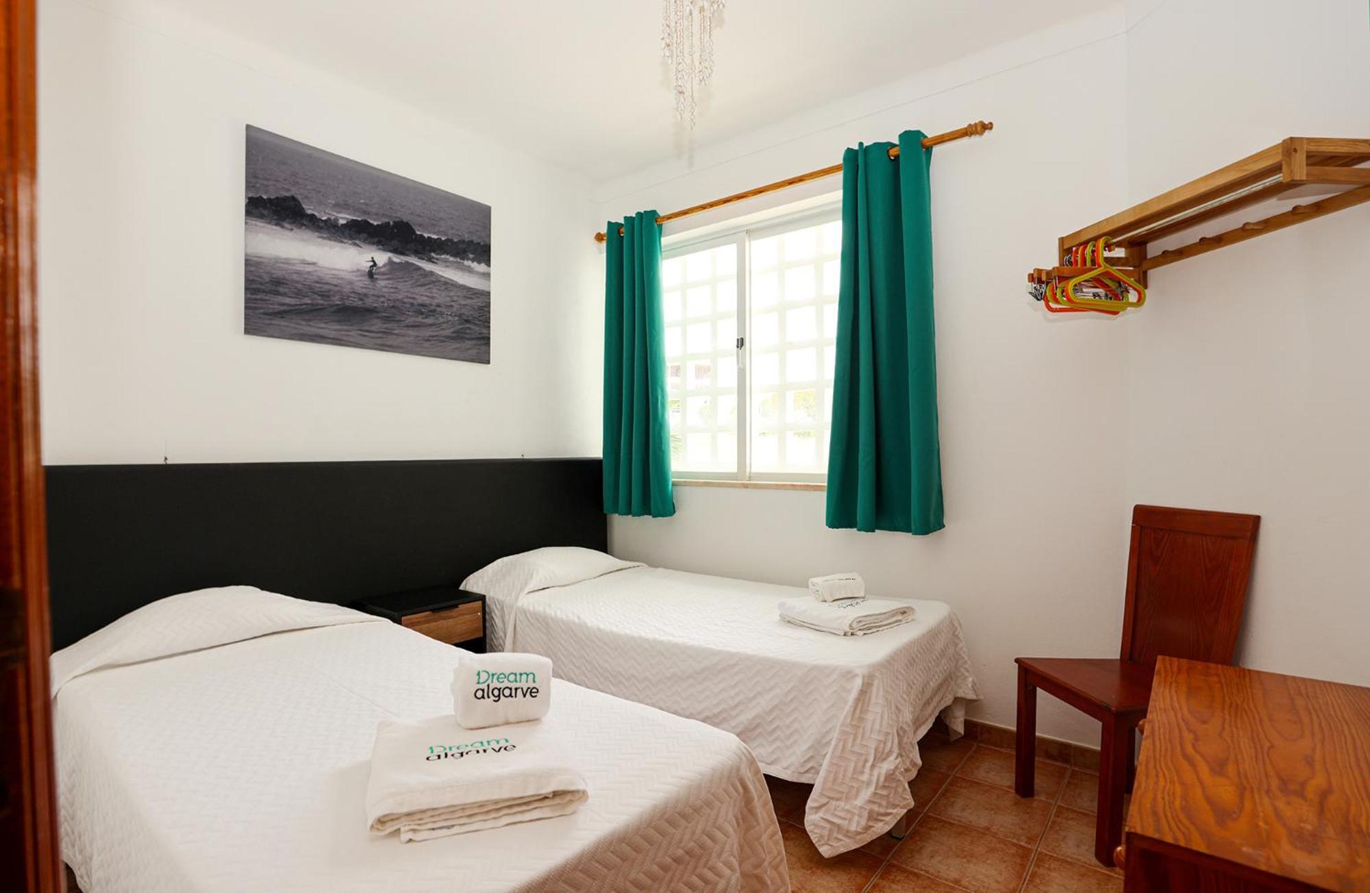 P - Meia-Praia Seaview Guesthouse Lagos Ngoại thất bức ảnh