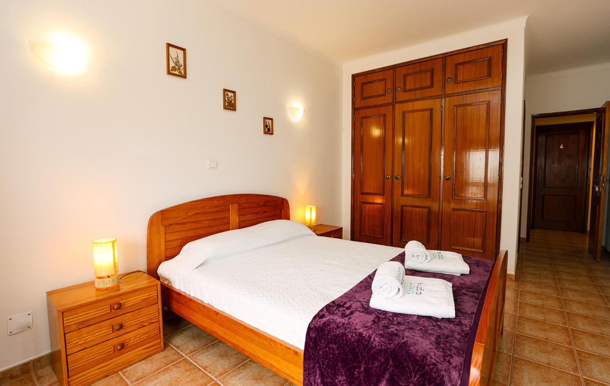 P - Meia-Praia Seaview Guesthouse Lagos Ngoại thất bức ảnh